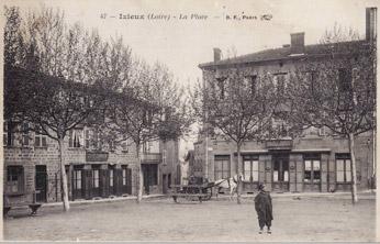 Place d'Izieux